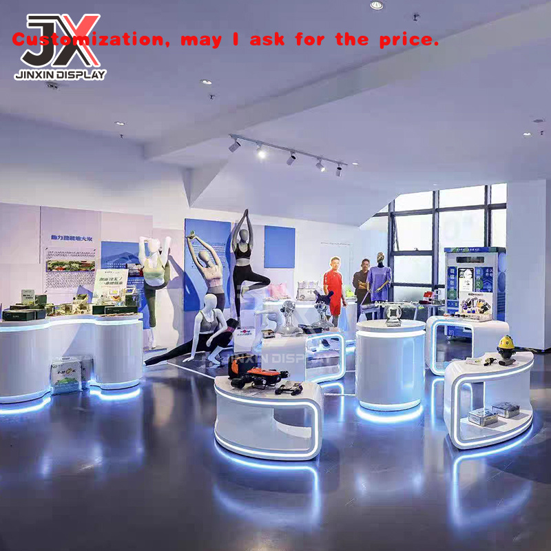 Vitrine d'éclairage LED person - Beauty Makeup Companies avis et prix