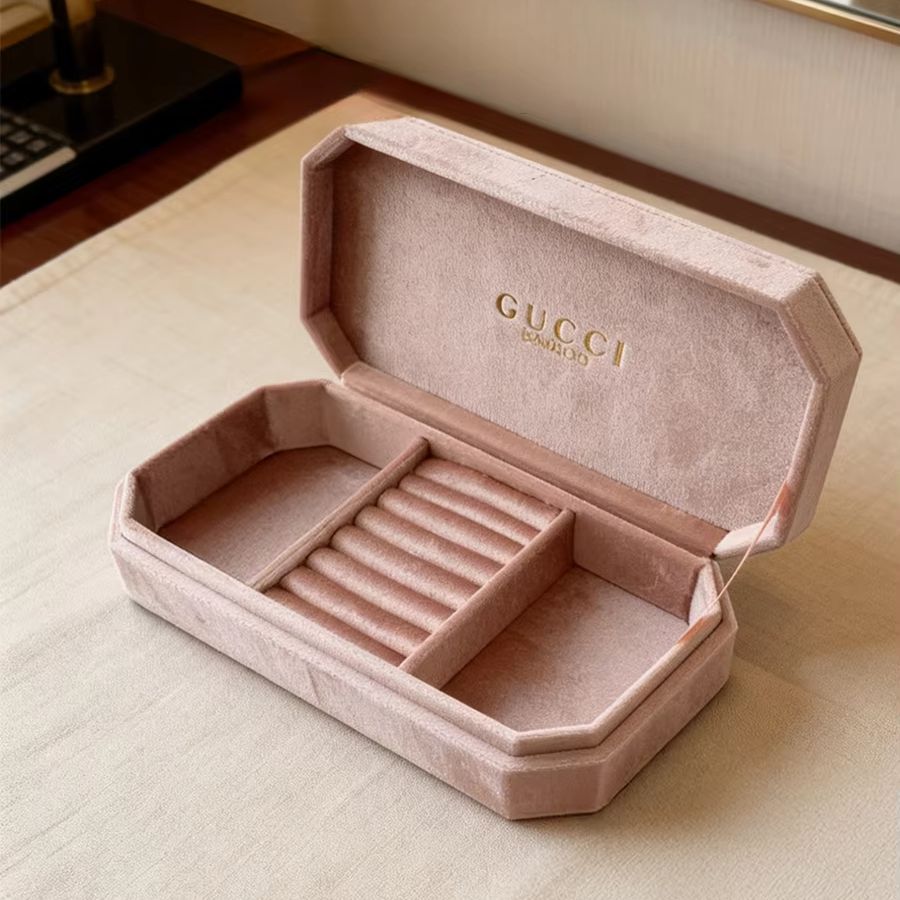 Sac Gucci Gucci en velours ros - Ysl Beauty Makeup avis et prix